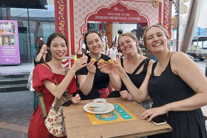 2-4 days in Singapore Guided Tour Pass - Lau Pa Sat combines supper and skyline views