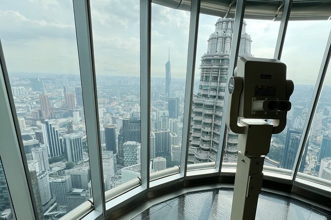 2-WAY FLIGHT: Private Kuala Lumpur guided day tour from Singapore - Lunch, KLCC Park, and the Petronas Twin Towers