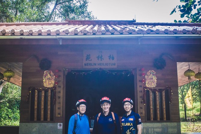 4 Hours Cycling in the Nature at Pulau Ubin Singapore - What the bicycle and helmet are really worth