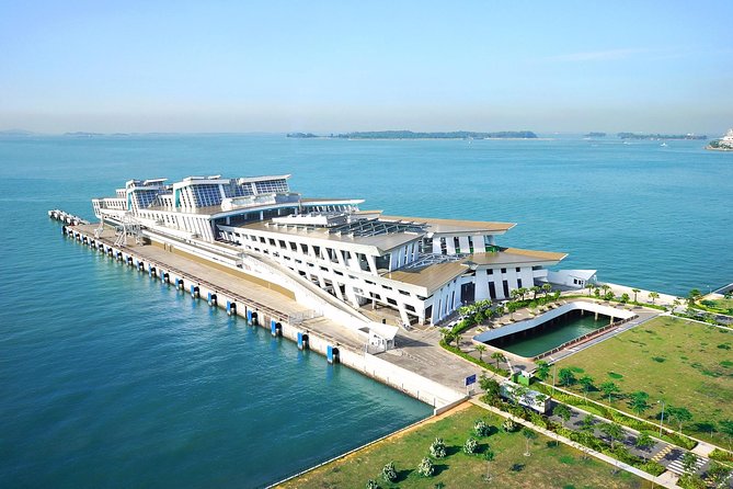 Changi Airport (SIN) to Marina Bay Cruise Centre (MBCC) Singapore - What the 15 to 30-minute ride is like