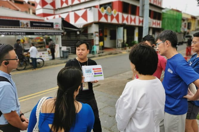 Chinatown Heritage and Local Street Food Small Group Tour - Chinatown Complex and the Art of Hawker Food