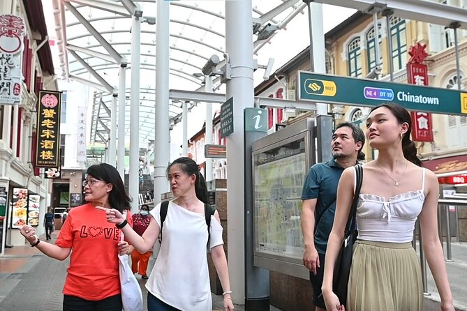 Chinatown Hidden Treasures Local Guided Walking Tour - Alleys, shophouses, and Yip Yew Chong’s murals