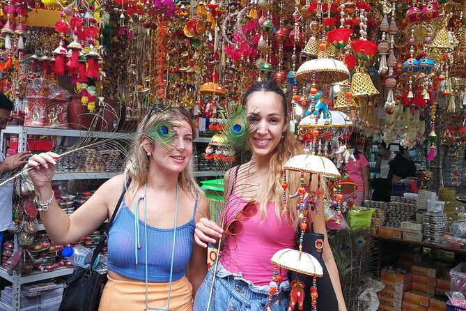 Chinatown, Little India, Kampong Gelam City Highlights Tour - The MRT rides are part of the lesson