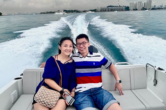 Cruise and Dining Adventure in Tropical Paradise of Singapore - A realistic two-hour plan
