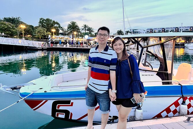 Cruise and Dining Adventure in Tropical Paradise of Singapore - Who will enjoy this boat and meal?