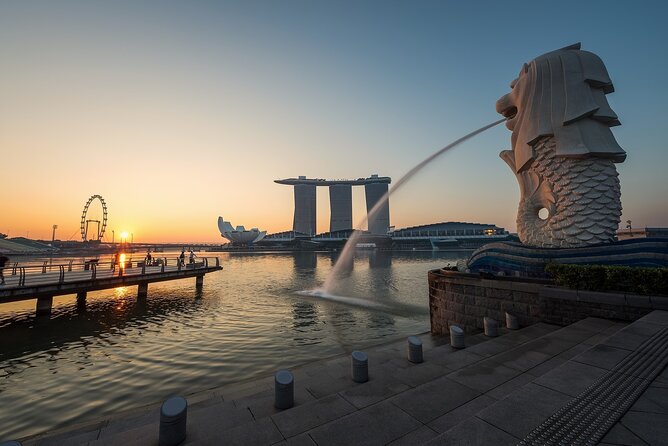 Fabulous Night-Out Private Tour in Singapore - Orchard Road adds shopping and city energy