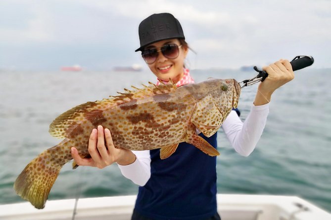 Join-in Catch and Cook Fishing Trip at Southern Islands Singapore - What the Crew Teaches You on the Boat