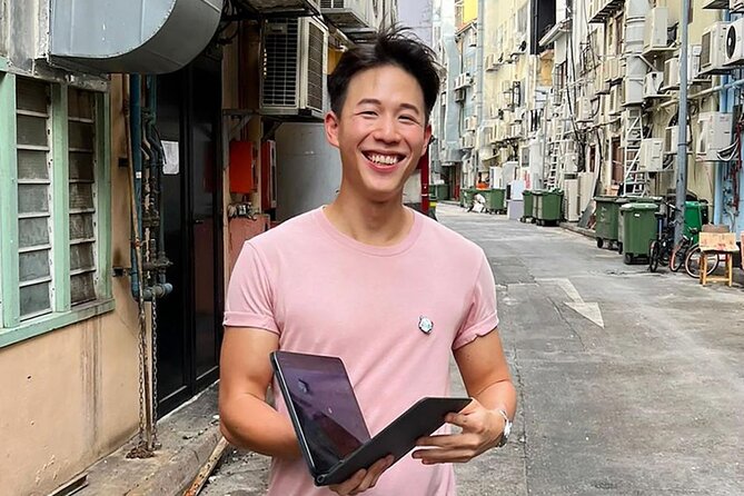 LGBTQ History Walking Tour - Clarke Quay sets the scene