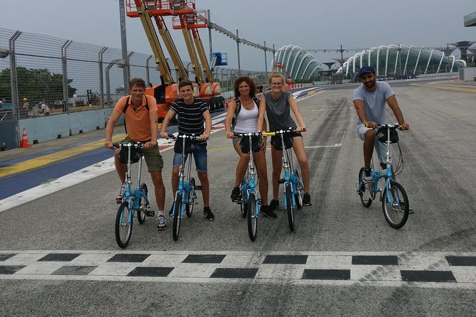 Lion City Bike Tour of Singapore - The Civic District and Merlion Park