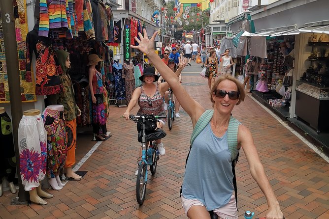 Lion City Bike Tour of Singapore - Chinatown and the first refreshment break
