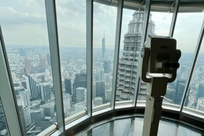 LUXURY VIP bus: Kuala Lumpur (KL) guided day tour from Singapore