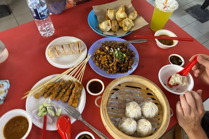 Night out with 6 Food Tastings, Spectra & Garden Rhapsody Shows - Why this Singapore night walk works