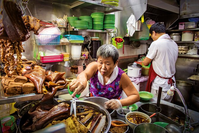 Nostalgic Chinatown of Singapore - Why the small group matters