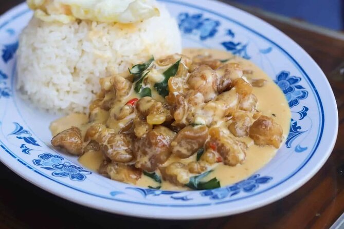 Off the Menu: Singapore Authentic Food Tour with Local Student - Jalan Besar: three more stops and a fuller meal