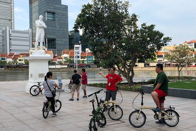 Past And Present Singapore Bike Tour - Raffles Landing Site and the 1819 turning point
