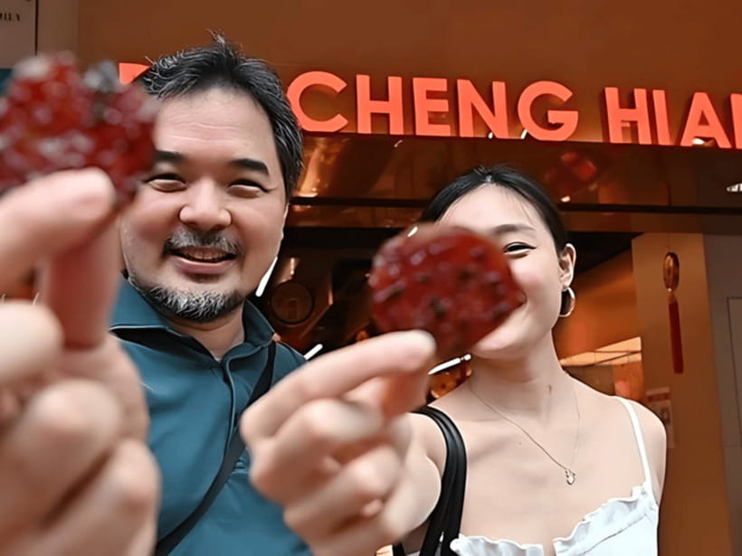 Personalised 3in1 Food Tour: 3 Cultural Trails of Singapore - Little India begins with temples and market food