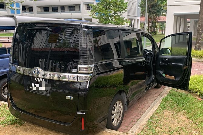 Private Airport Transfers in Singapore - Inside the private vehicle