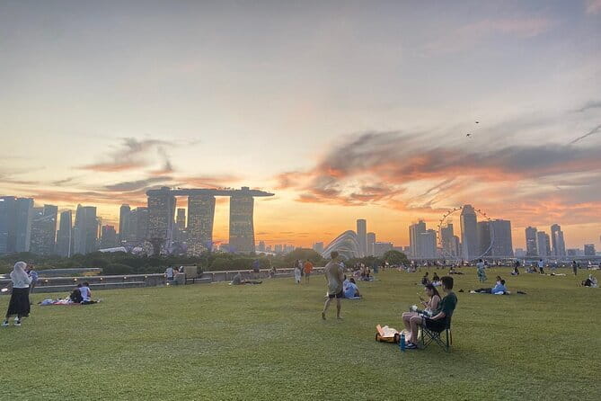 Private City Car Tour Singapore (4 Hours or 8 Hours) - Kampong Gelam, where old Singapore meets new Singapore
