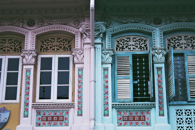 Private Singapore Food Tour in Chinatown and Little India - Serangoon Road brings street snacks and small details