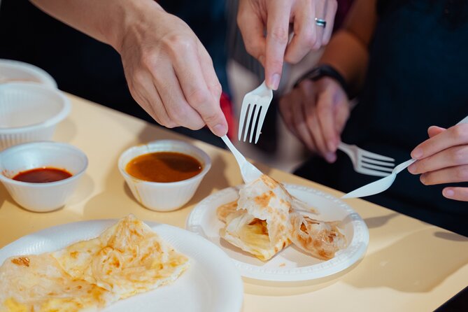 Private Singapore Food Tour in Chinatown and Little India - Chinatown starts with Singapore’s street food story