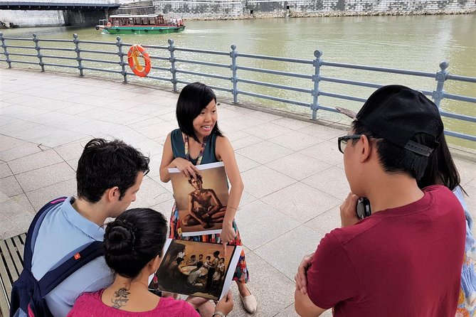 Private Singapore Walking Tour: City Highlights & Hidden Gems - Comparing Chinese and Hindu traditions
