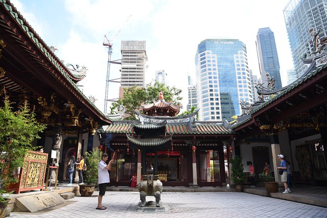 Private Singapore Walking Tour: City Highlights & Hidden Gems - Little India adds another layer