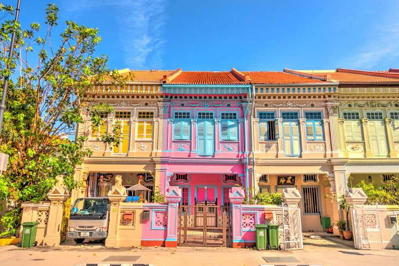 Private Street Art Tour in Singapore - The culture and history angle with Andros