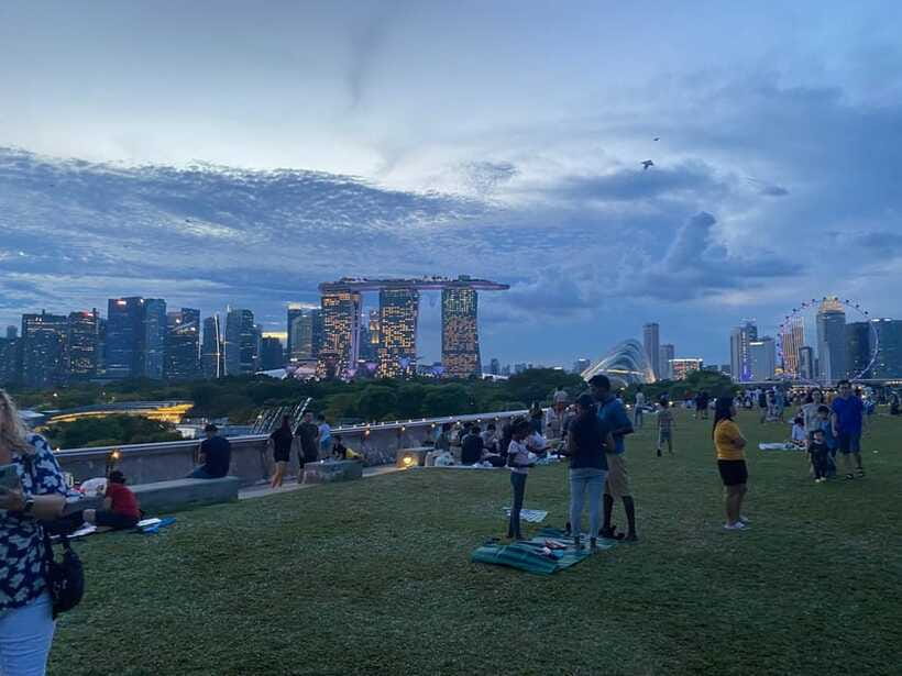 Private Tour sightseeing Marina Bay Sands+River Cruise(Max6) - Transport, timing, and group size