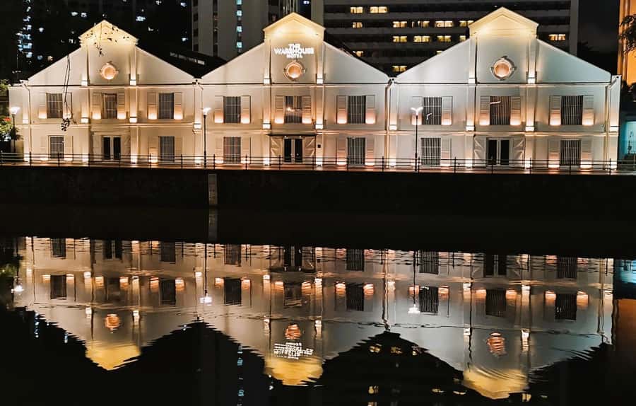 Secrets of Singapore Kick Scooter Tour with Dinner - Temples, churches, and the first food stop