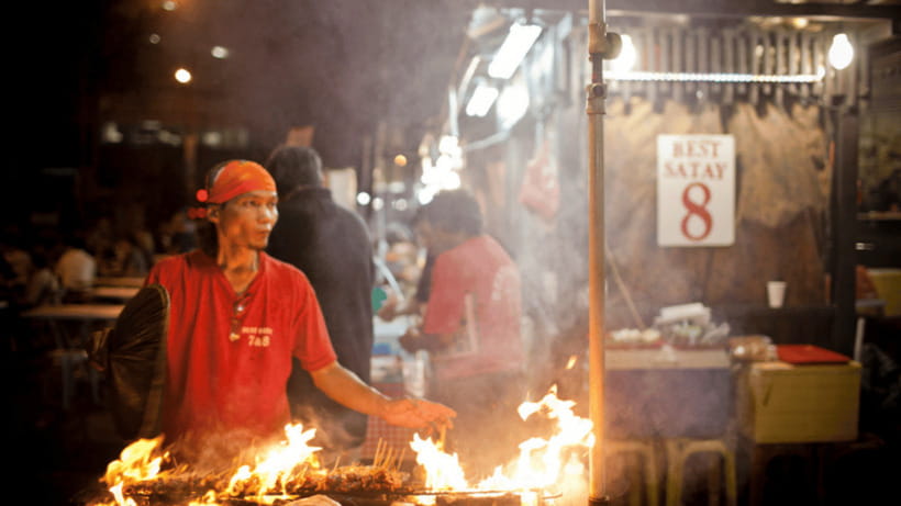 Signature Night Tour: Walk Through Marina with Food Tastings - Cavenagh Bridge and the Singapore River