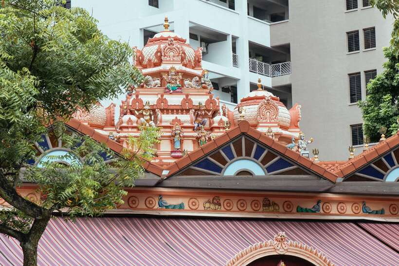 Singapore: 2.5-Hour Private City Tour Off the Beaten Track - Street art and architectural details