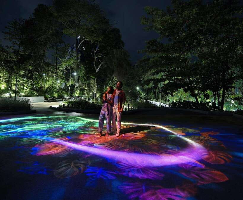 Singapore After Dark:Small Group Sentosa Tour with Cable Car - Practical tips for a smoother night