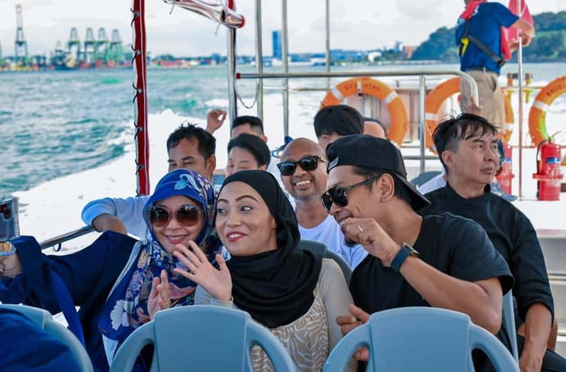 Singapore: Albatross Speedboat Adventures Ticket - One hour and 23 kilometres of southern coast