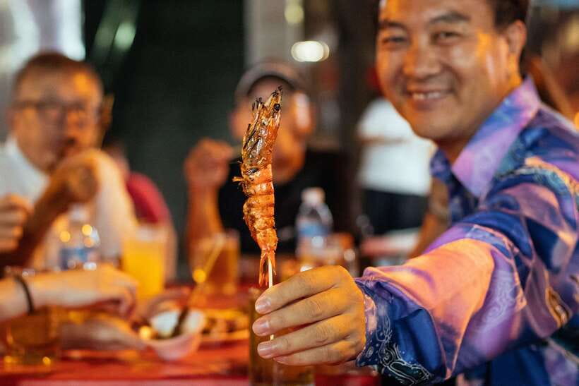 Singapore by Night 2.5-Hour Private Tour - Chinatown sets the tone after sunset
