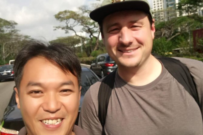 Singapore Changi Airport: Private Arrival Transfer with Meet & Greet Service - How the 3.9 rating affects my recommendation