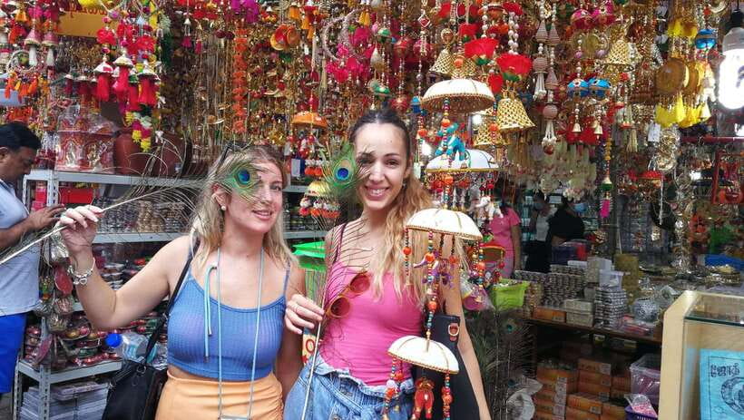 Singapore: Chinatown and Little India Guided Walking Tour - Why these three neighborhoods explain Singapore so well