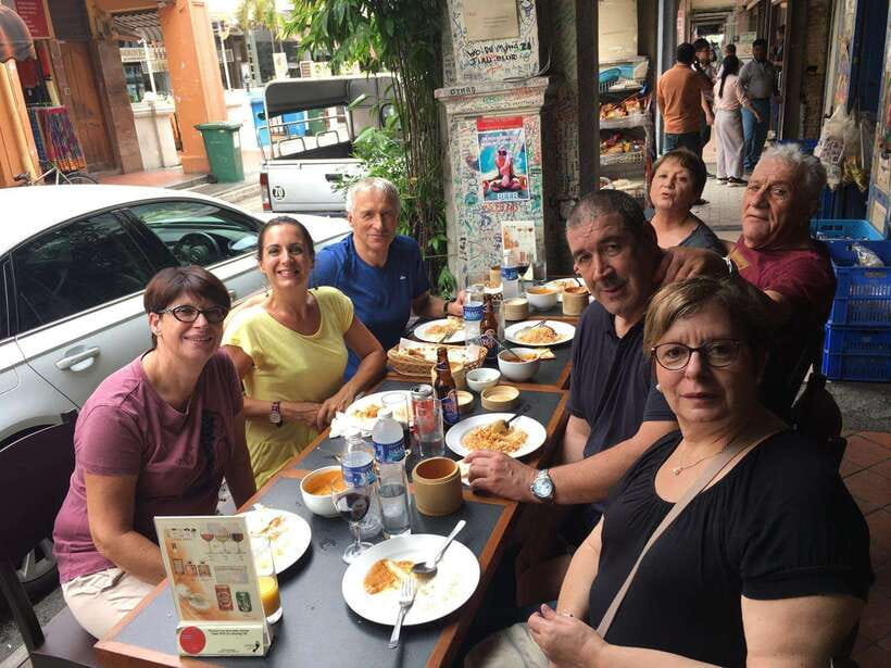 Singapore: Chinatown and Little India Private Walking Tour - Why this three-hour route works
