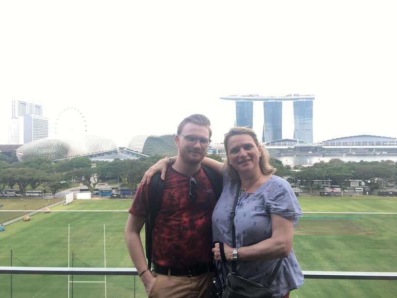 Singapore: Chinatown and Little India Private Walking Tour - Buddha Tooth Relic Temple and the Chinatown finish