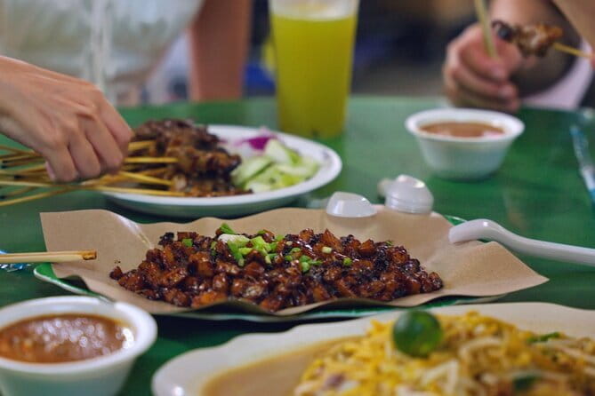 Singapore: Chinatown Food Adventure with 6 Tastings - Starting at Nanyang Old Coffee on South Bridge Road