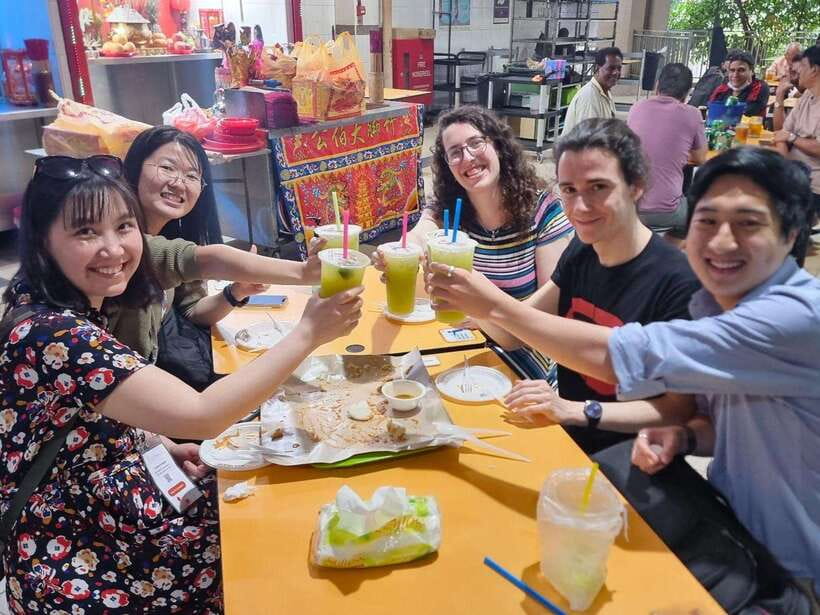 Singapore: Chinatown Hawker Guided 8-Dish Tasting Tour - Who will enjoy this Chinatown tasting?