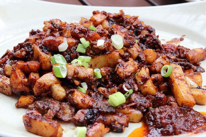 Singapore: Chinatown Hawker Market Food Tour with 7 Food Tastings - Prata, thosai, and food beyond Chinatown