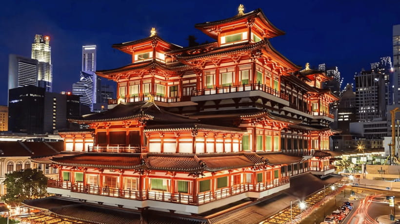 Singapore: Chinatown Hidden Treasure Walking Tour with Snack - Chinatown Heritage Centre and the early immigrant story