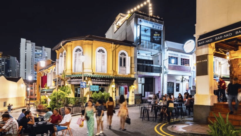 Singapore: Chinatown Hidden Treasure Walking Tour with Snack - Painted lanes and Yip Yew Chong’s neighborhood stories