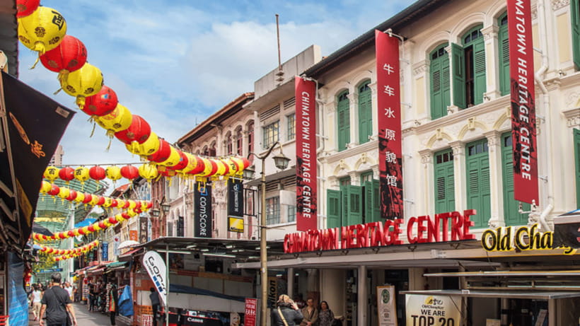 Singapore: Chinatown Hidden Treasure Walking Tour with Snack - Meeting at Chinatown MRT Exit A