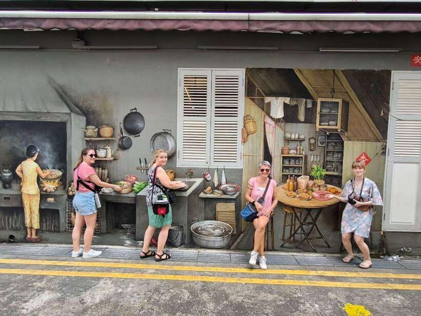 Singapore: Chinatown Historic Walking Tour with Lunch - Smith Street, Sago Lane, and Chinatown’s food districts