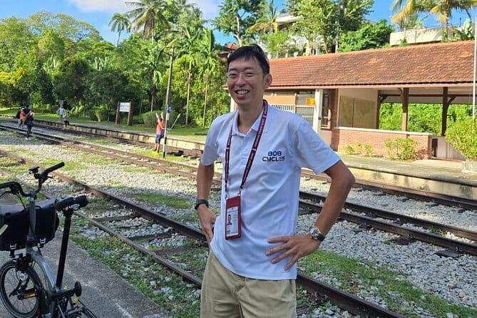 Singapore Cycling Tour - Rail Corridor, Civic District, & Food! - Elgin Bridge and Raffles Landing Site connect the city’s early story