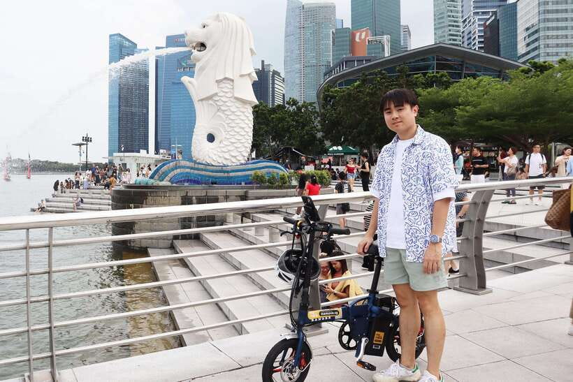 Singapore: Electric Bicycle Experience (Rental and Tour) - Singapore Flyer and the return to Aljunied