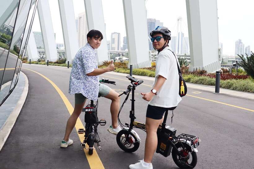 Singapore: Electric Bicycle Experience (Rental and Tour) - Independent ride or group option