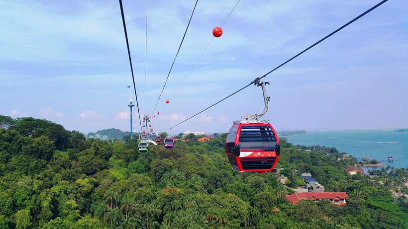 Singapore: Explorer Pass Save up to 50% on 2-7 Attractions - Gardens by the Bay: two huge indoor worlds