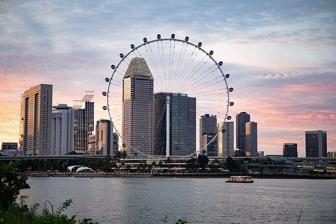 Singapore Flyer - What the Singapore Flyer ride is really like